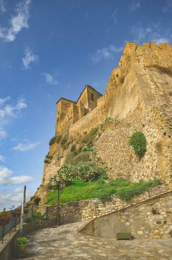 Casa Castello Otel Rocca Imperiale Dış mekan fotoğraf